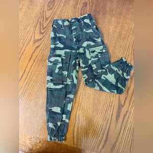Nova Kids Size 4 / Camouflage Cargo Pants for Kids
